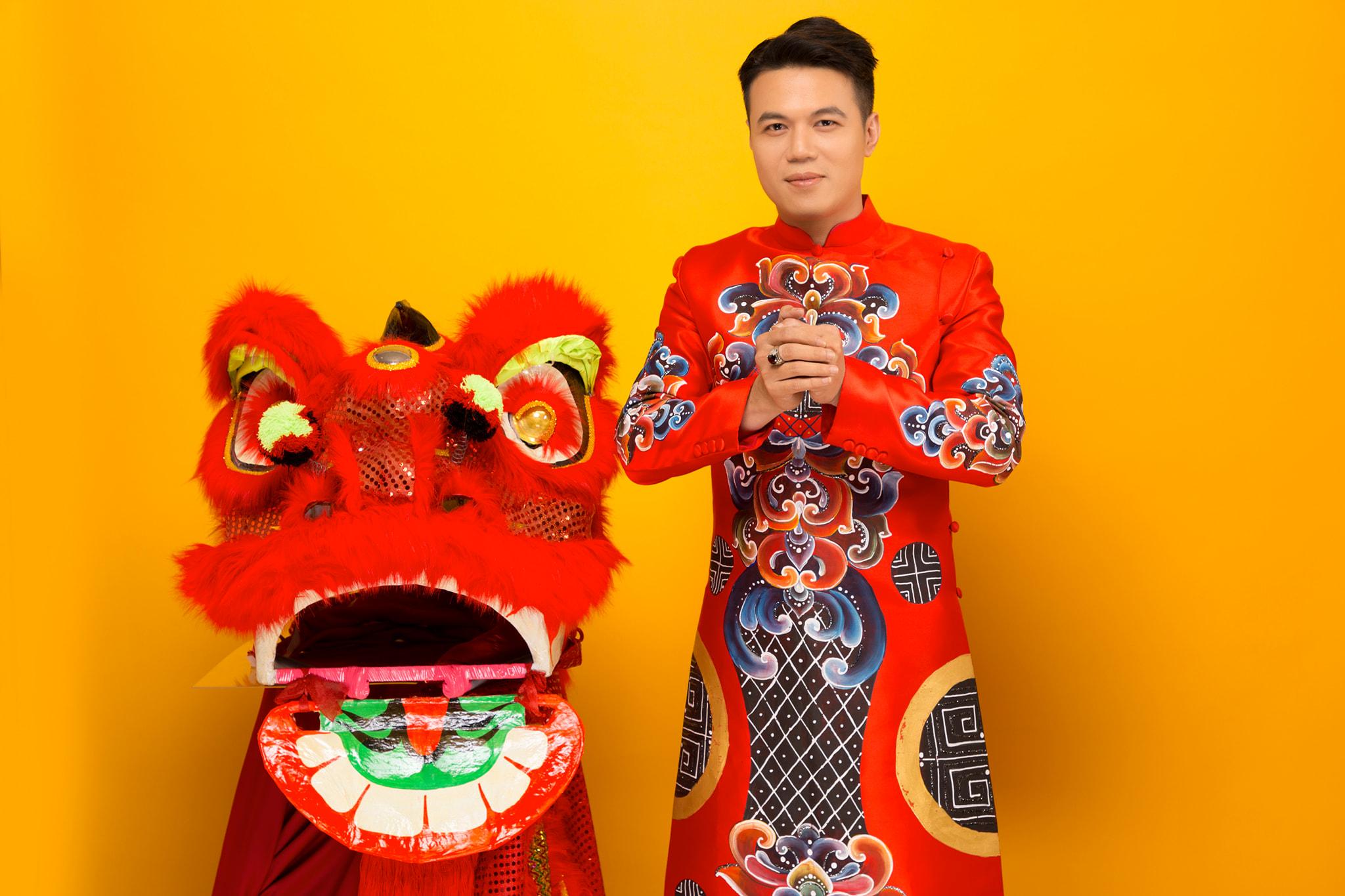  Singer Dinh Dai Vu is a businessman
