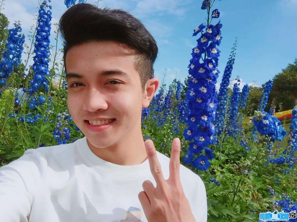  Quoc Quick is handsome and cute