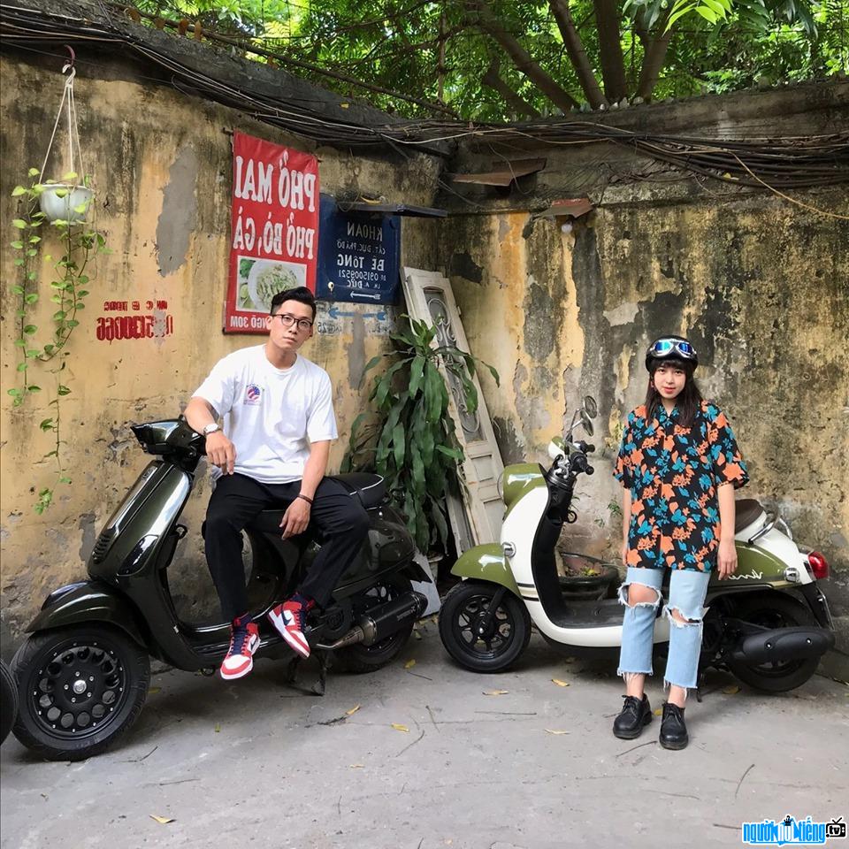  handsome Duc Nguyen with his girlfriend Le Chi