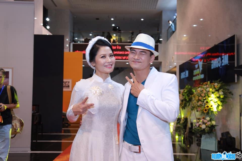  Picture of actress Thuy Ha and comedian Xuan Bac