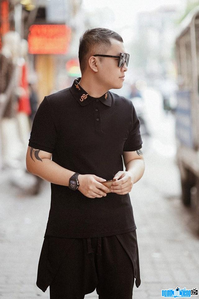 Luke Nguyen with an impressive style