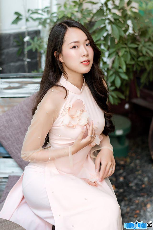 Kim Nguyen is beautiful and charming