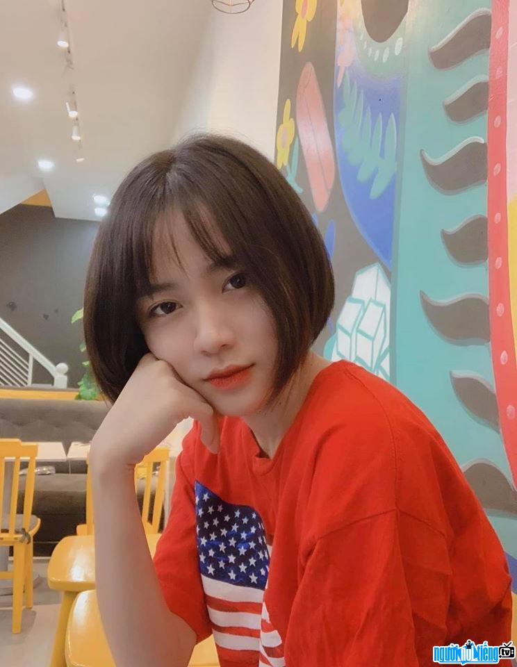 Van Anh is beautiful and active with short hair
