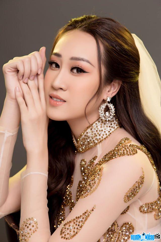 Image of Model Anika Trinh Trinh 3