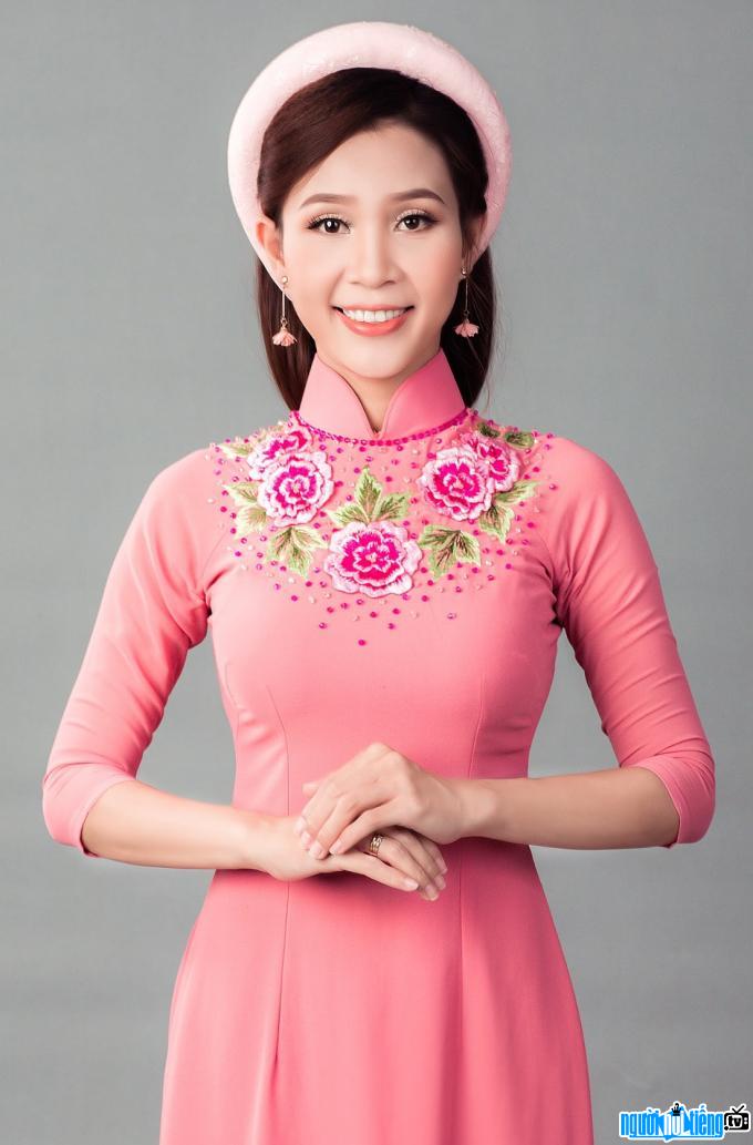 Image of Thanh Lan Bolero