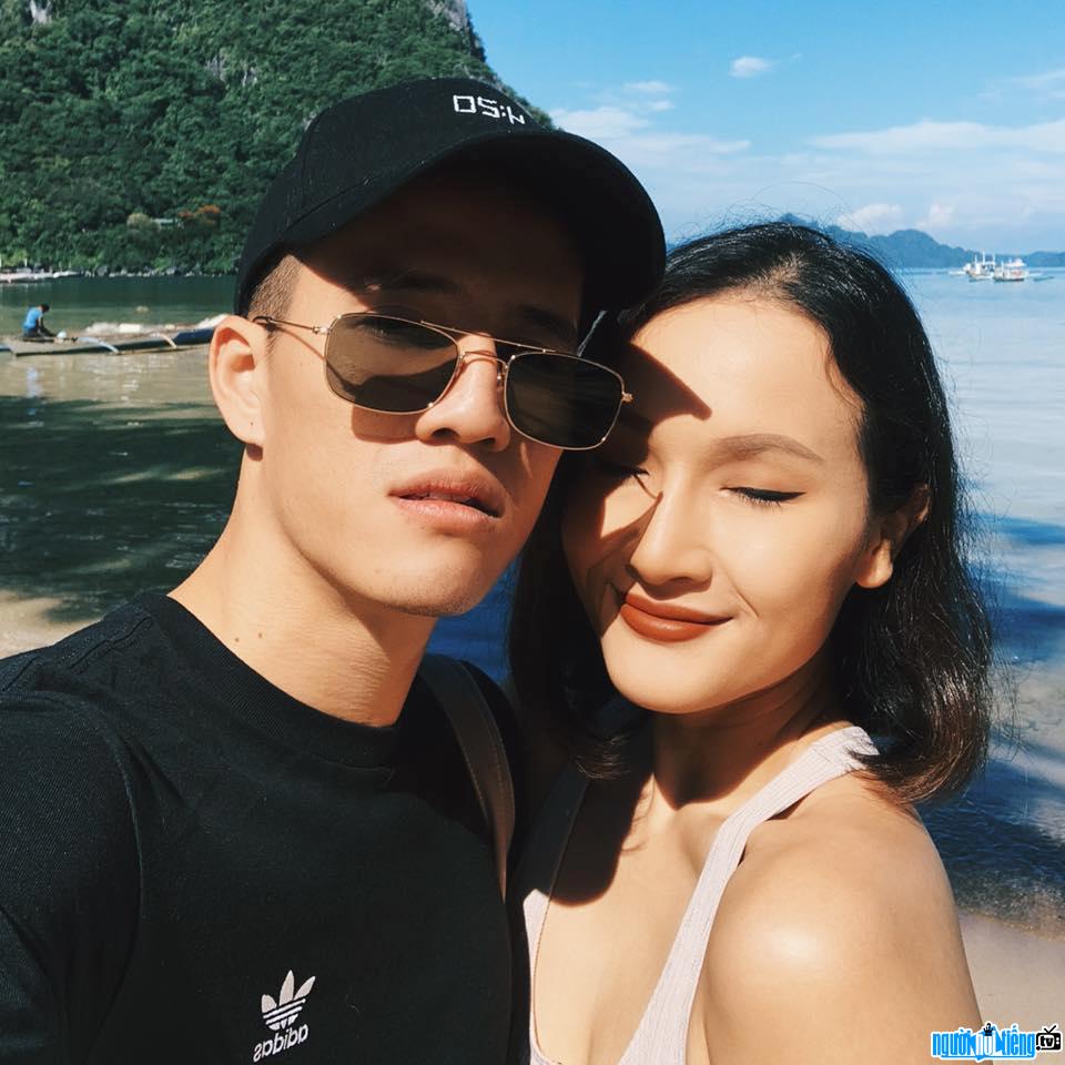  Tri Nguyen is happy with Thu Giang