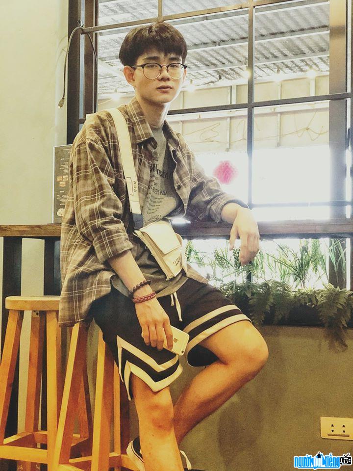  hotteen Tran Minh Ngoc is a handsome student