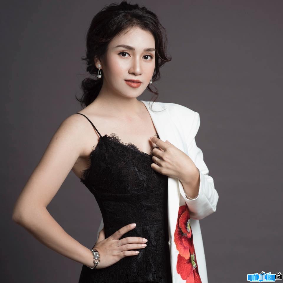 attractive and beautiful Thanh Mai