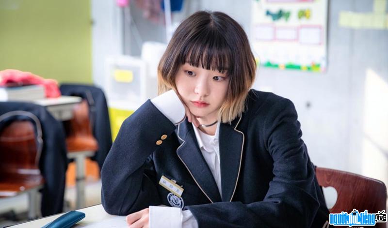 Actor Kim Da-mi takes on the role of a schoolgirl with a very high IQ in the movie "Itaewon Class"