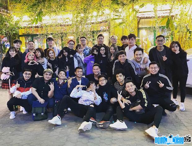Hình ảnh Độ Mixi và những streamer đồng nghiệp