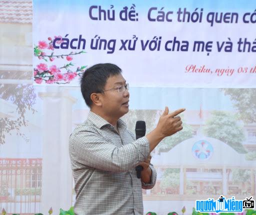 người diễn giả Nguyễn Thành Nhân