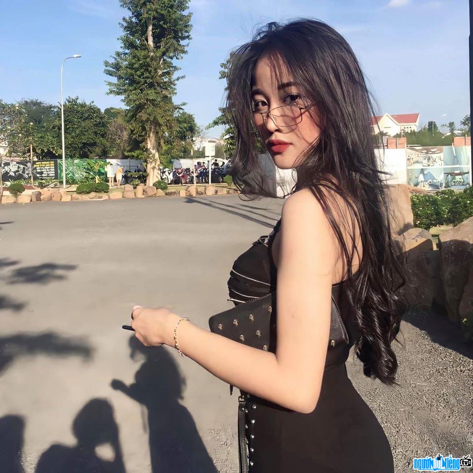  Tran Gia Thuy's hotteen is beautiful and charming