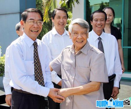  Comrade Le Kha Phieu visited Dong Nai