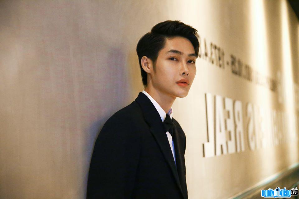  Lu An is handsome and elegant