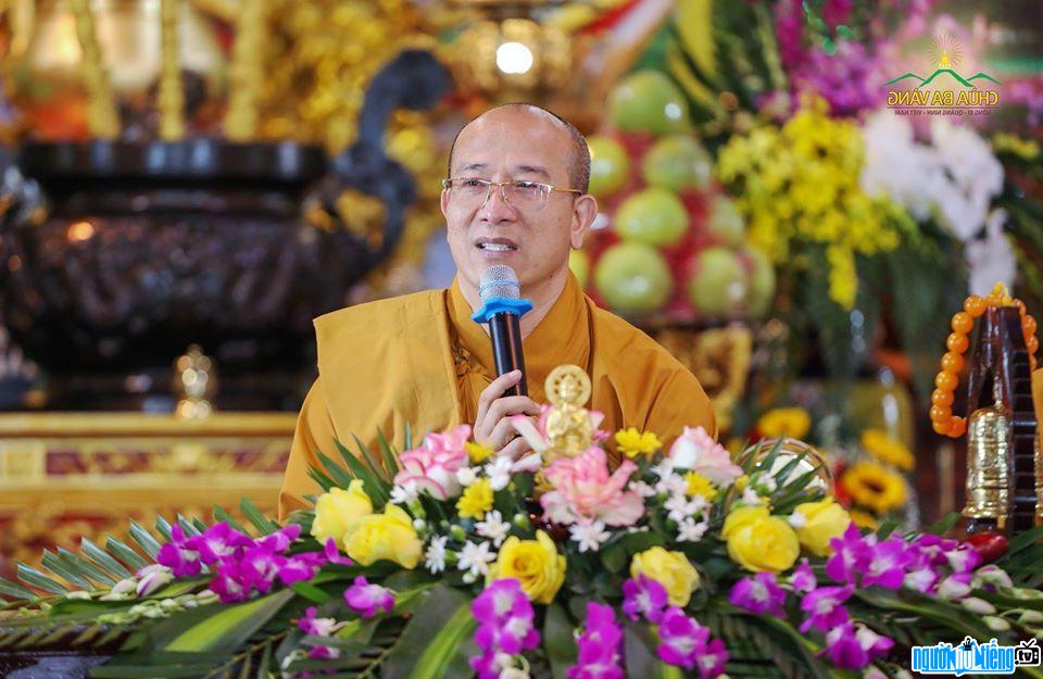  Picture of Master Thich Truc Thai Minh in a Dharma lecture