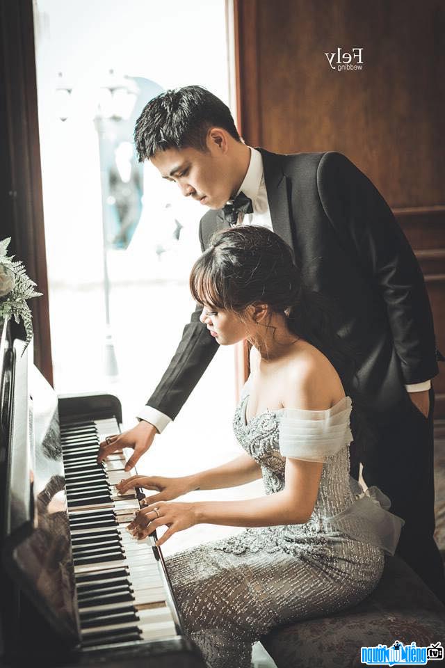  Wedding photo of Huy Lee and his wife