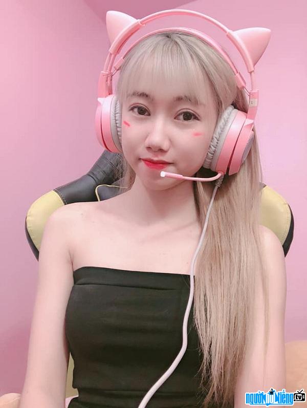  Streamer Thao Xi Po is famous in the Free Fire community in Vietnam