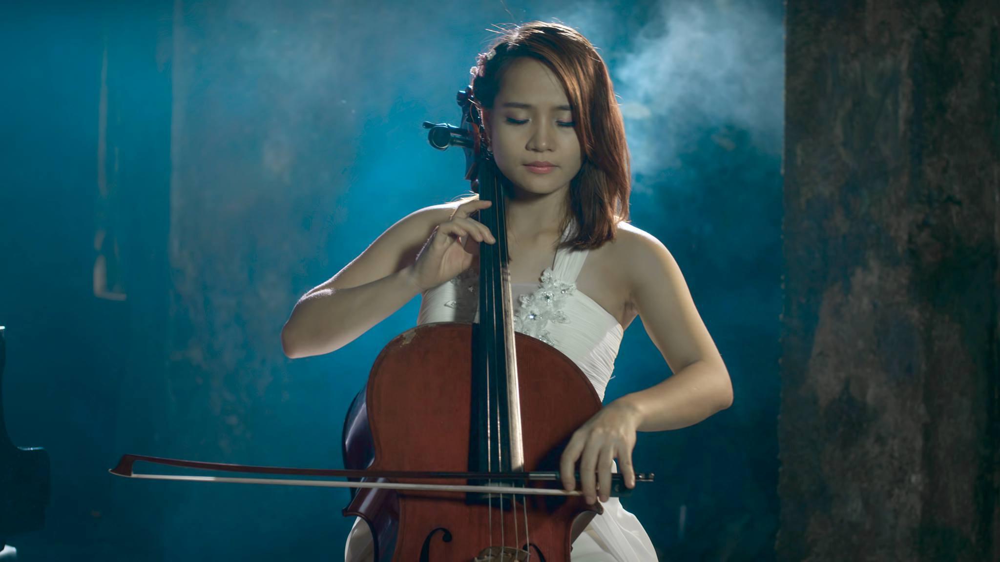 Artist Dinh Hoai Xuan became Vietnam's first Cello Doctor