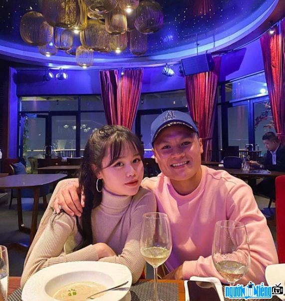 Hình ảnh Huỳnh Anh và Quang Hải công khai hẹn hò