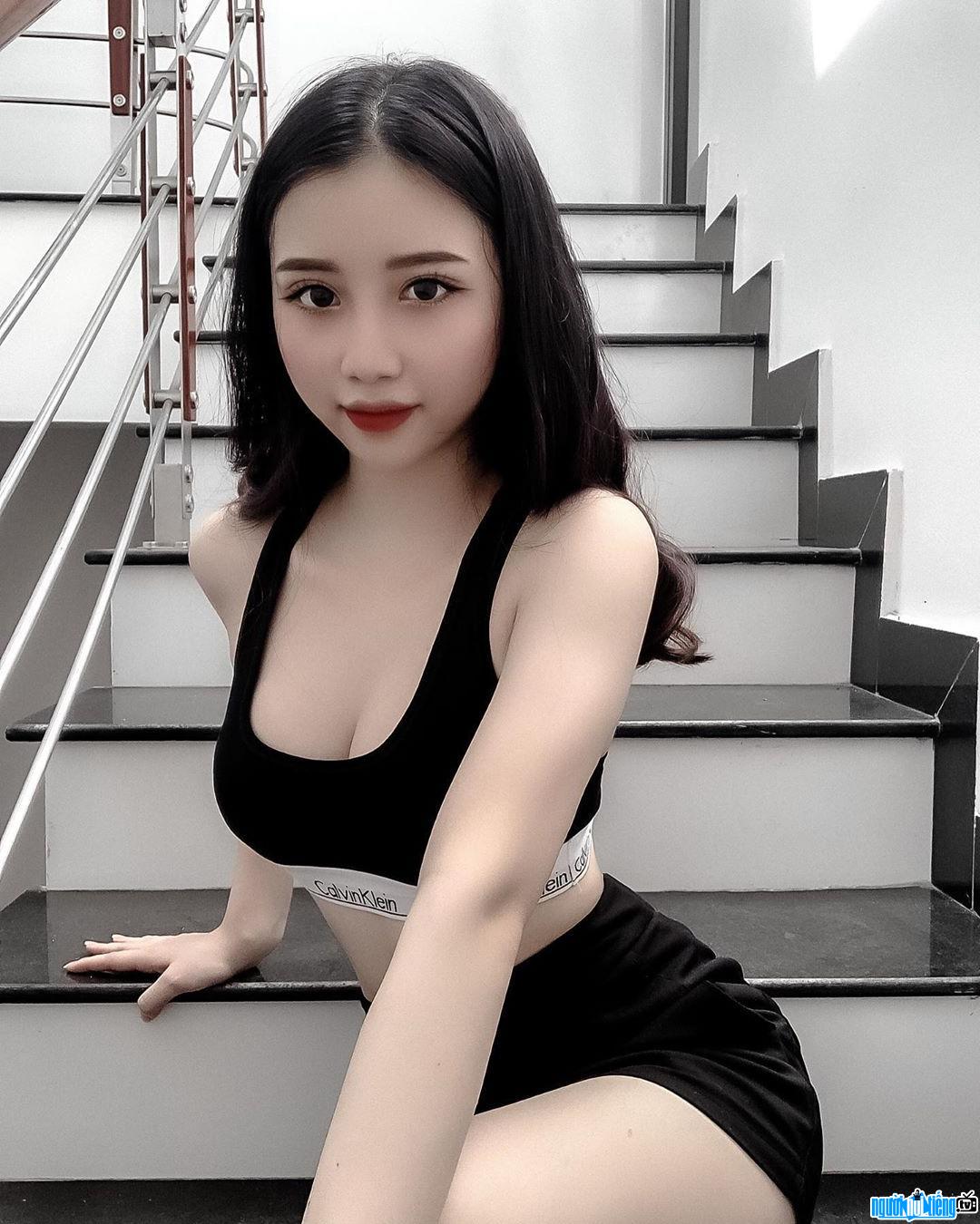  Sexy image of Tran Hoai Ngoc