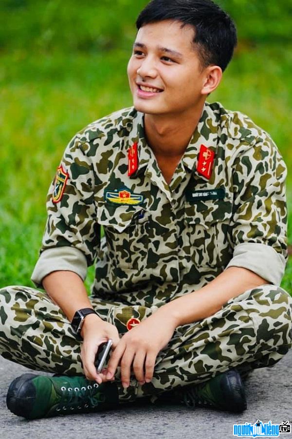 Soldier Guan Ba ​​Son in Stars of Enlistment