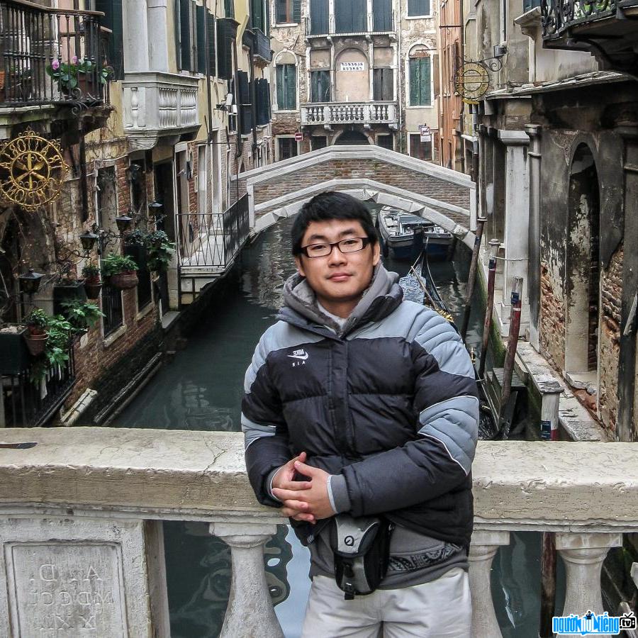 Travel blogger Nguyen Hoang Bao has traveled to 73 countries