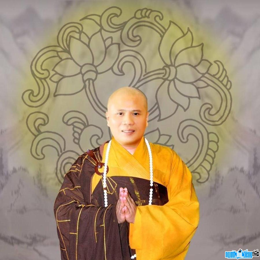 Monk Thich Giac Nhan is the abbot of Quan The Am Tinh
