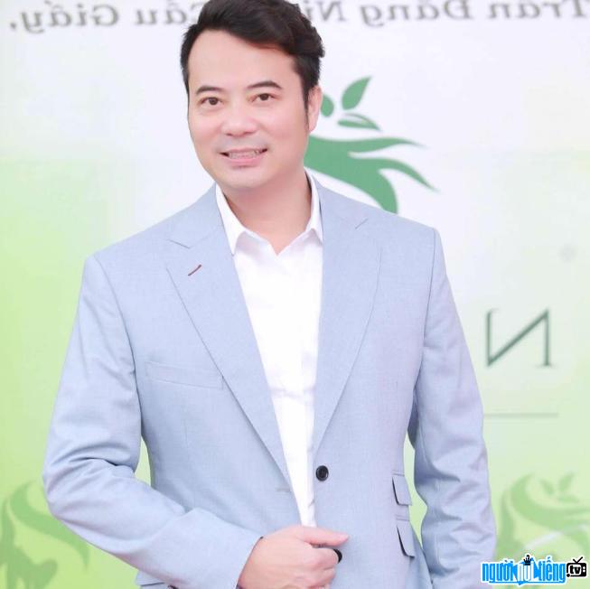 Chân dung nam diễn viên Phan Anh