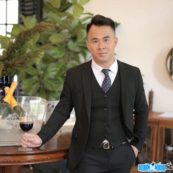  Entrepreneur Minh Adam helps many businesses to boom in sales