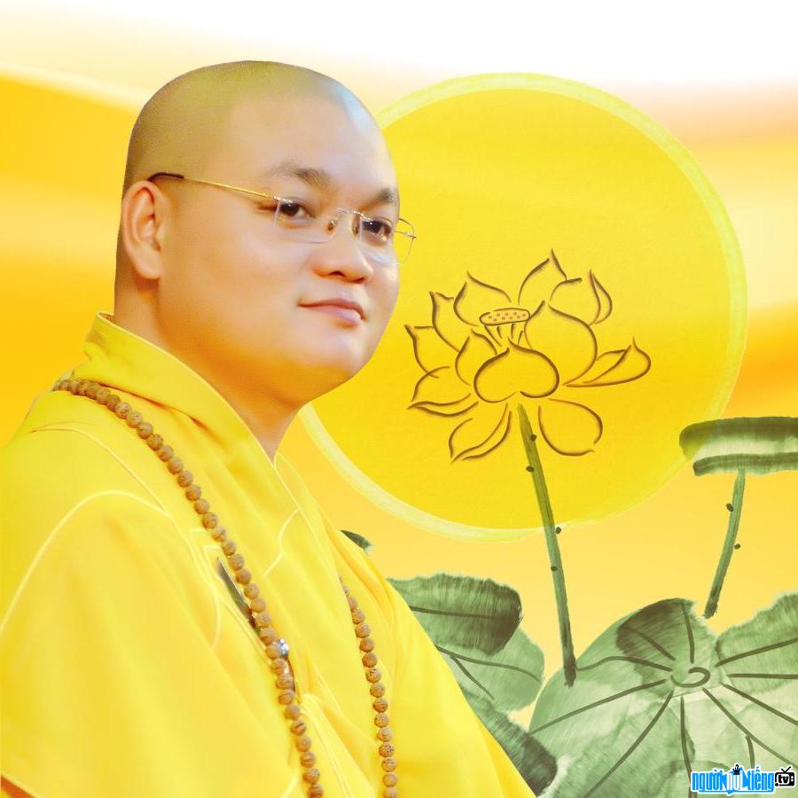 Nhà sư Thích Quảng Tịnh đảm trách các lớp Phật học ứng dụng mang tên Bát Chánh Đạo