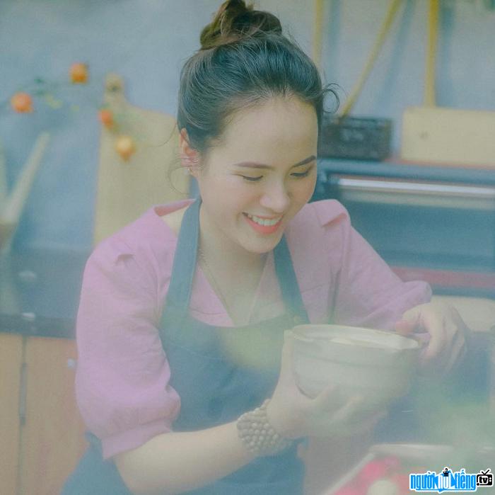 TikToker Do Phuong Vy is famous for cooking videos