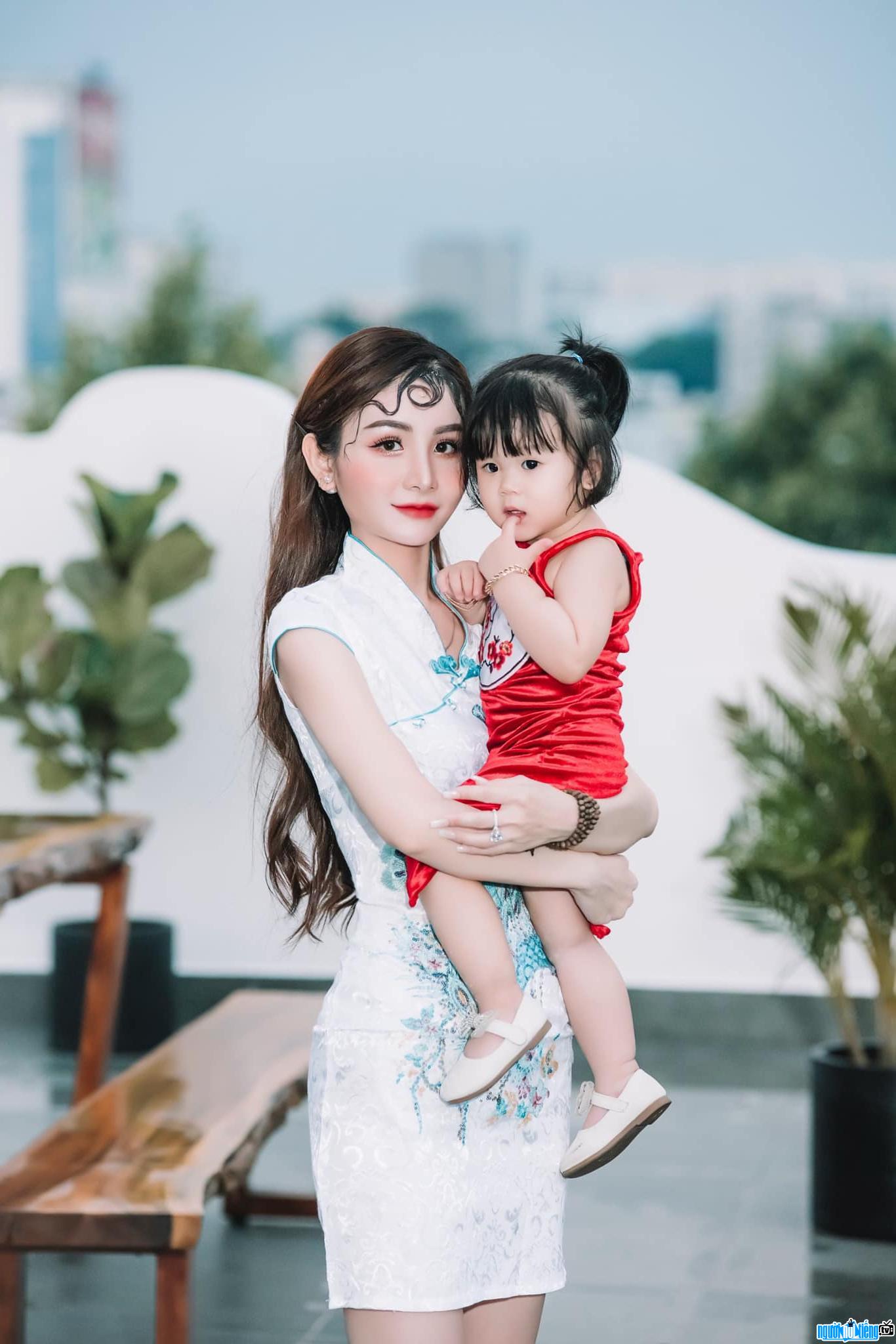  beautiful Thuy Duong with her daughter