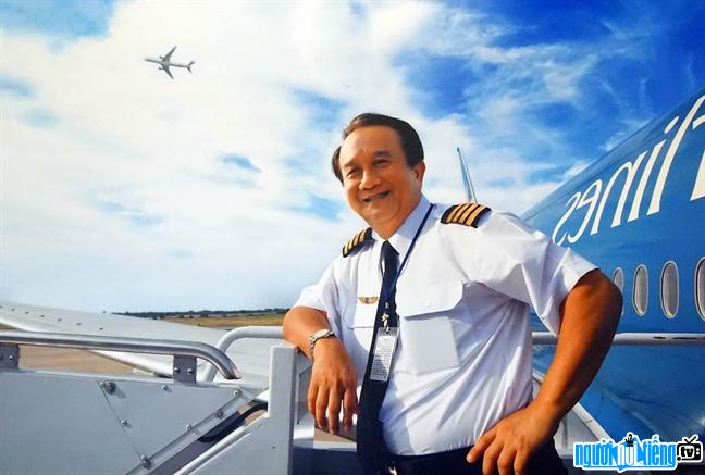 Ông Nguyễn Thành Trung khi làm ở Hãng hàng không Quốc gia Việt Nam