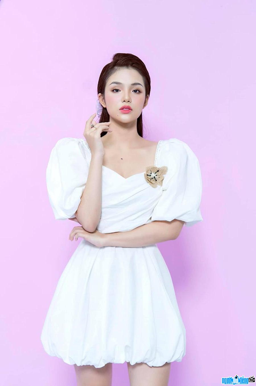 A photo of actress Yeye Nhat Ha