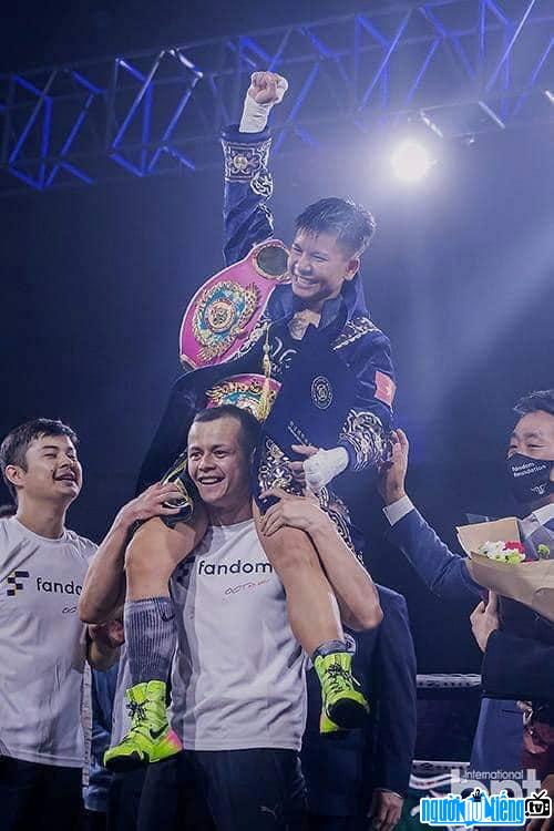  athlete Thu Nhi burst into happiness when she won