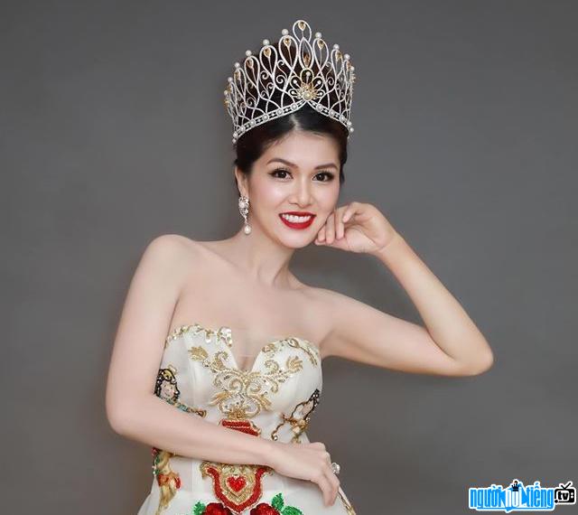  Oanh Yen won many awards in beauty contests