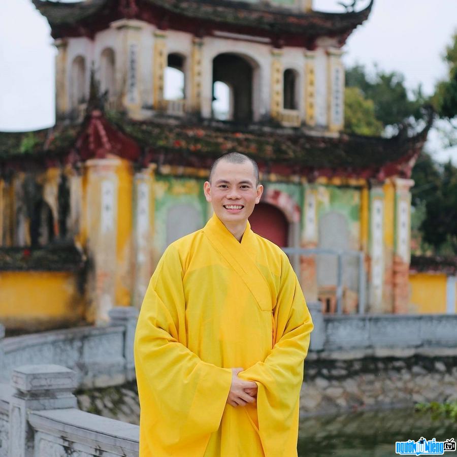  Monk Thich Khai Thanh is a model rich in compassion