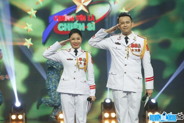 The image of the two MCs of the program We are the soldiers