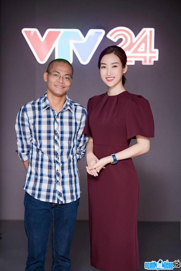 Blogger Nguyễn Ngọc Long và Hoa hậu Đỗ Mỹ Linh