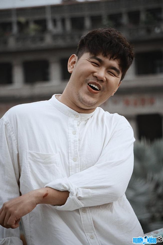 Biểu cảm hài hước của diễn viên hài Vũ Quốc Khánh