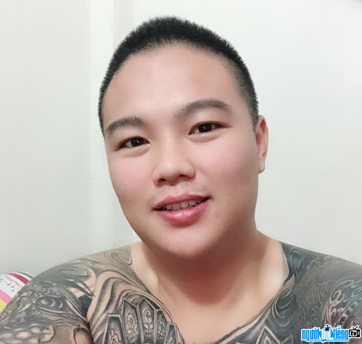 TikToker Kieu Van Thai - a tattooed guy passionate about cooking