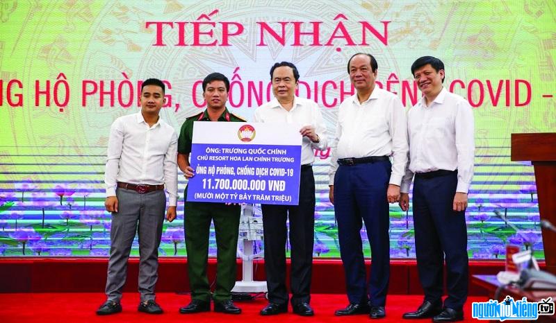  Businessman Chinh Truong join hands to support against Covid 19 epidemic