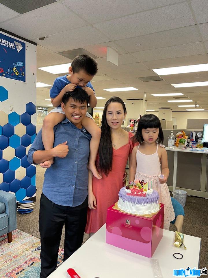  Happy image of Vuong Pham's family