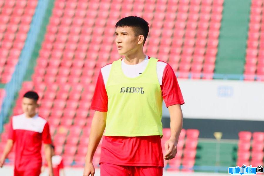  Image of midfielder Dao Duy Khanh