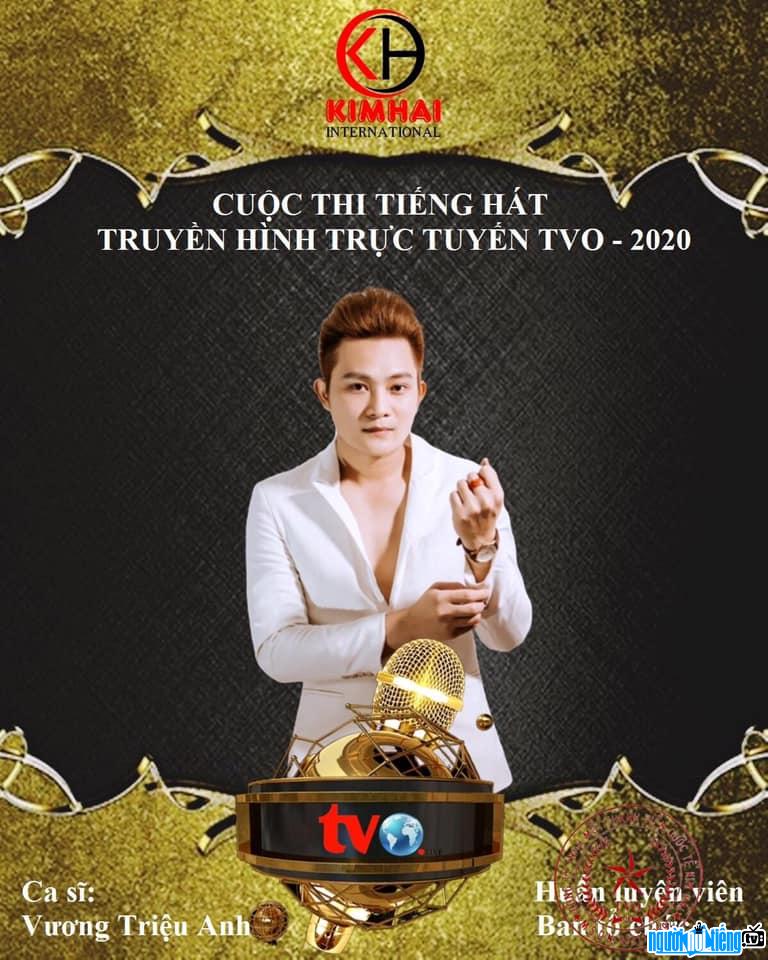  Singer Vuong Trieu Anh is the coach of TVO online singing contest