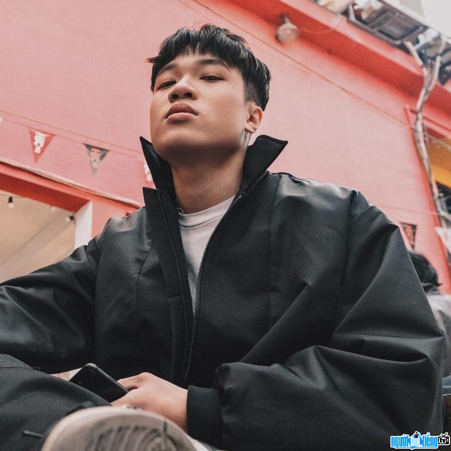 Rapper Coldzy caused fever at Rap Viet season 2