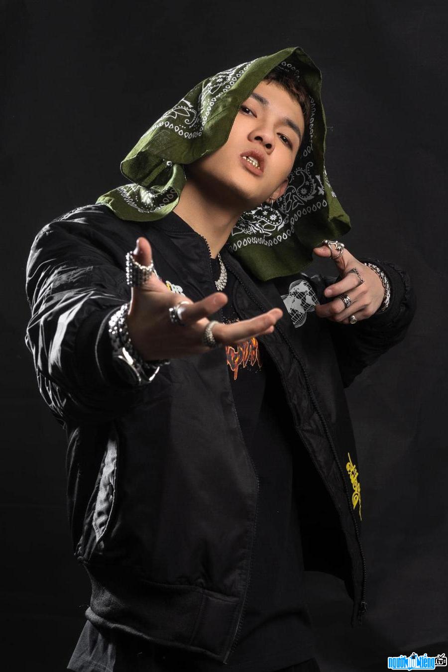 Rapper Tage used to cause fever when participating in Rap Viet program