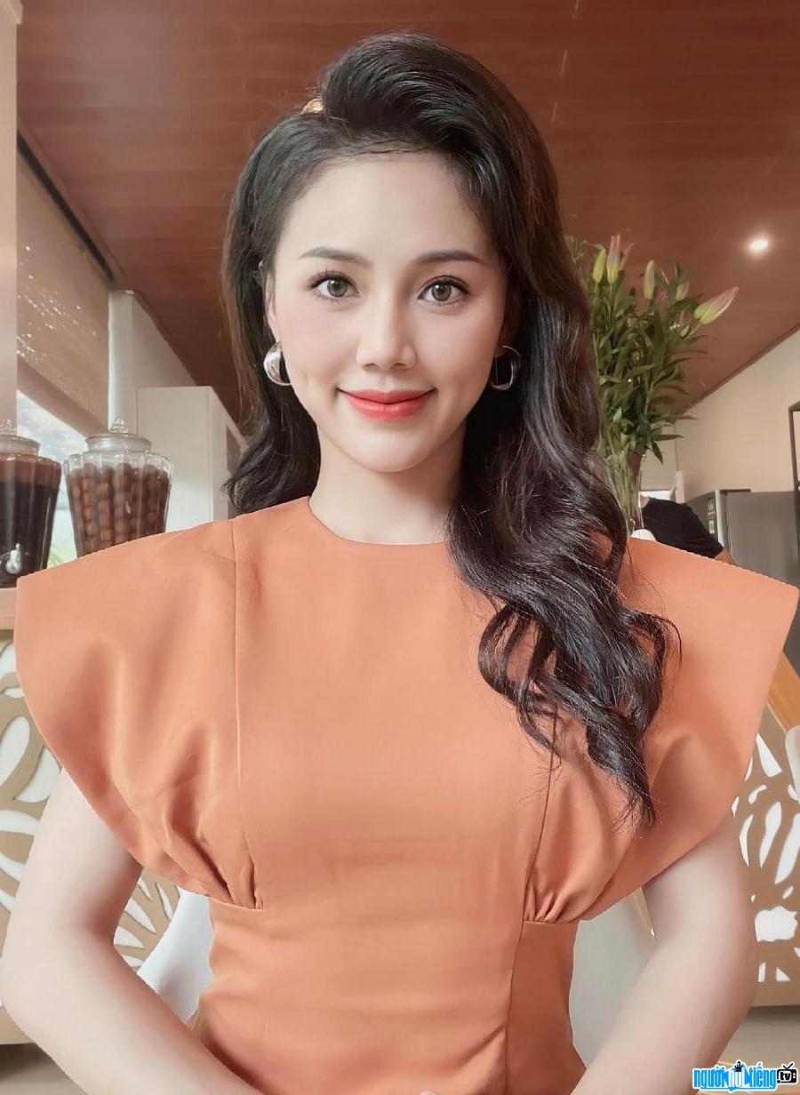 Hình ảnh diễn viên Nguyễn Minh Thu xinh đẹp rạng ngời