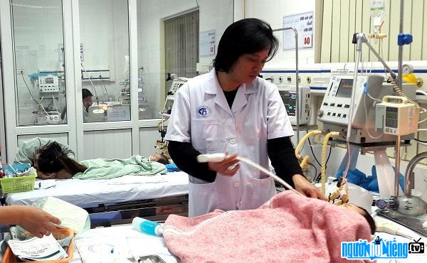  Doctor Tran Van Phuc is one of 10 typical young doctors in 2014
