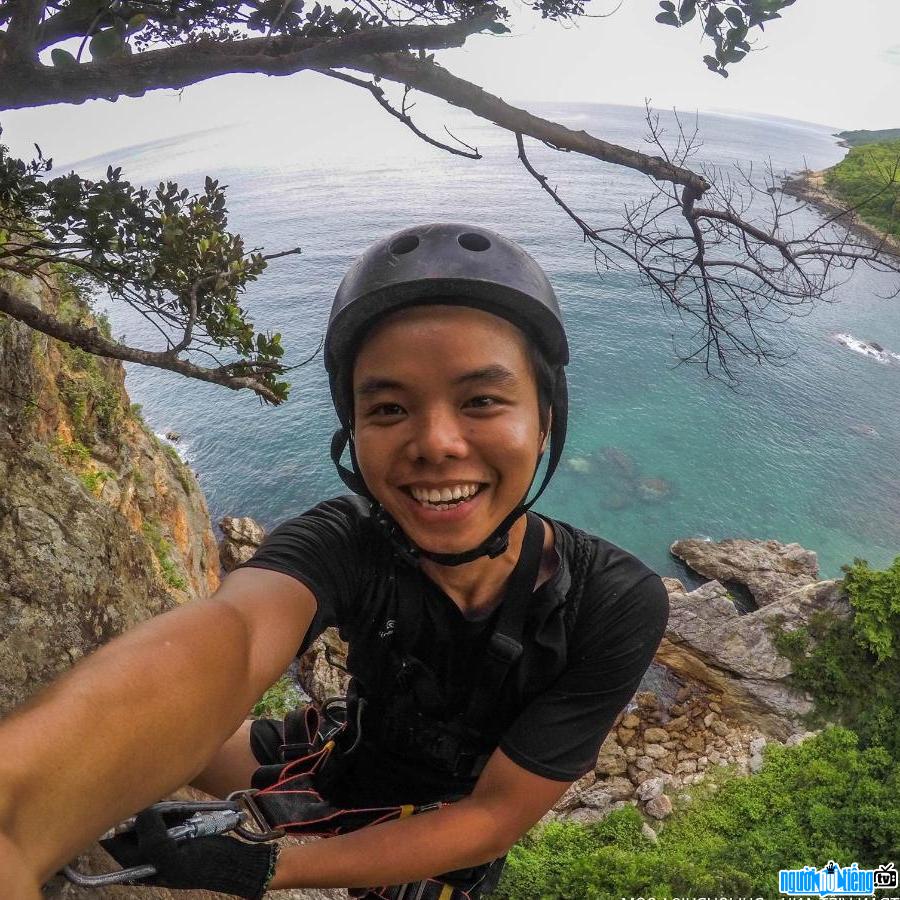 Brilliant smile of Travel Blogger Tran Viet Anh
